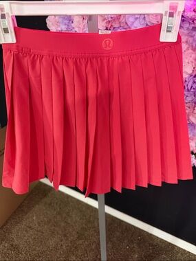 lululemon athletica Pleated Mini Skirt in Vibrant Coral